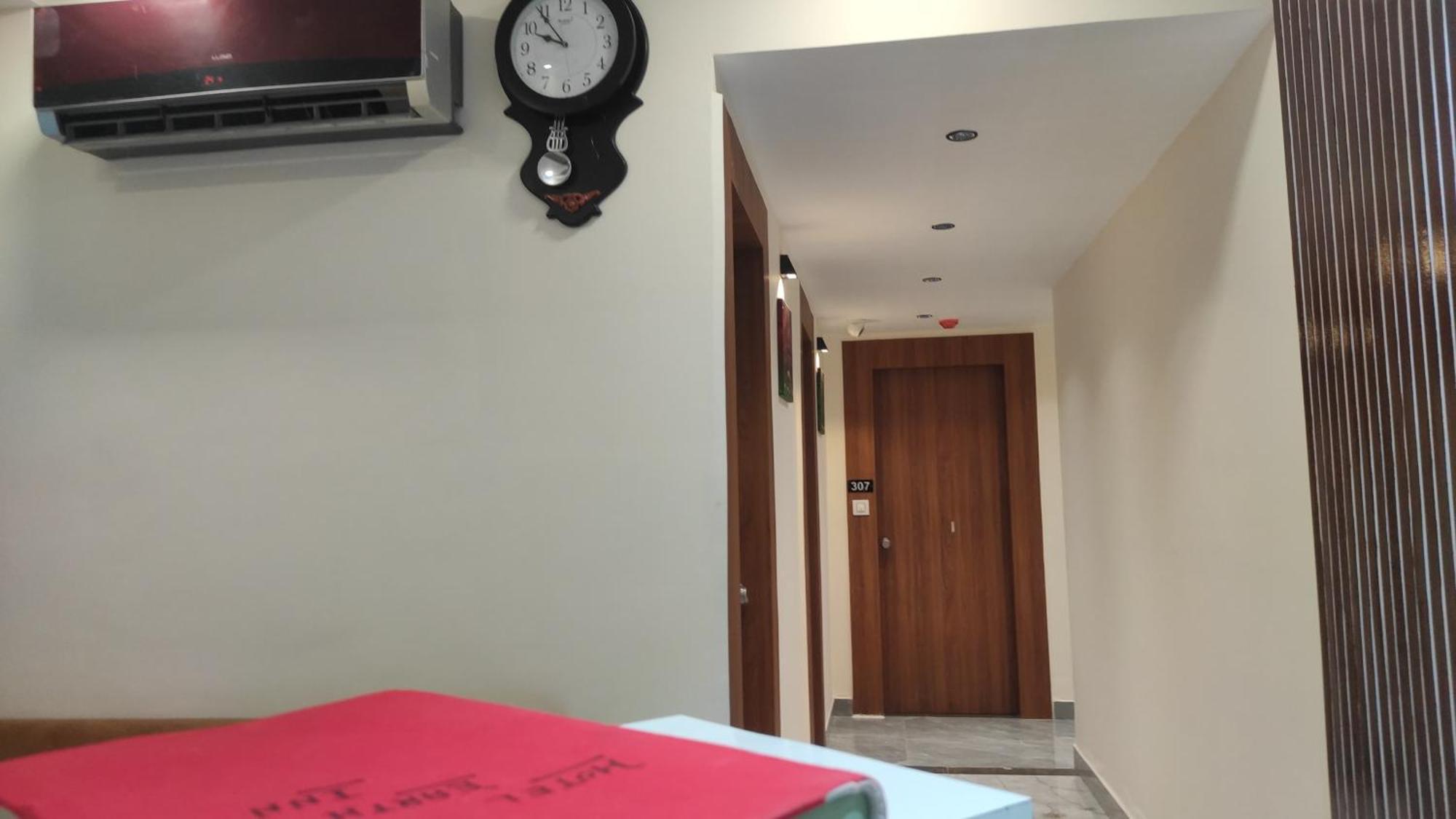 Hotel Earth Inn, Subhash Bridge, Rto Circle, אחמדאבאד מראה חיצוני תמונה