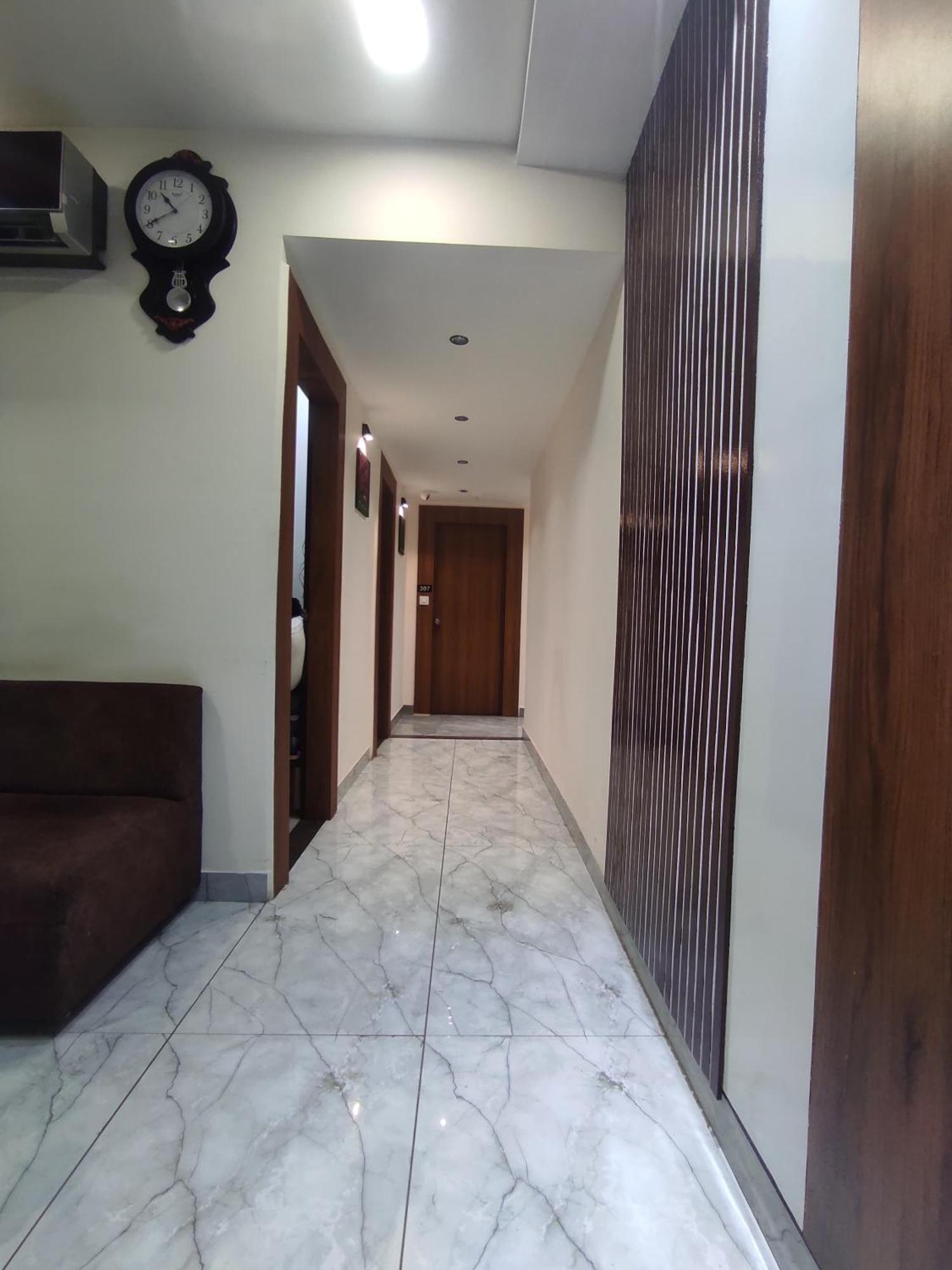 Hotel Earth Inn, Subhash Bridge, Rto Circle, אחמדאבאד מראה חיצוני תמונה